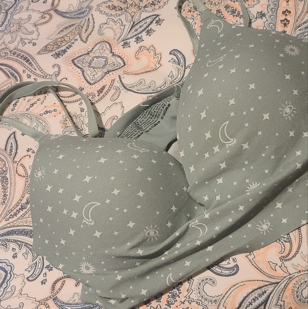 Medium Victoria secret bra